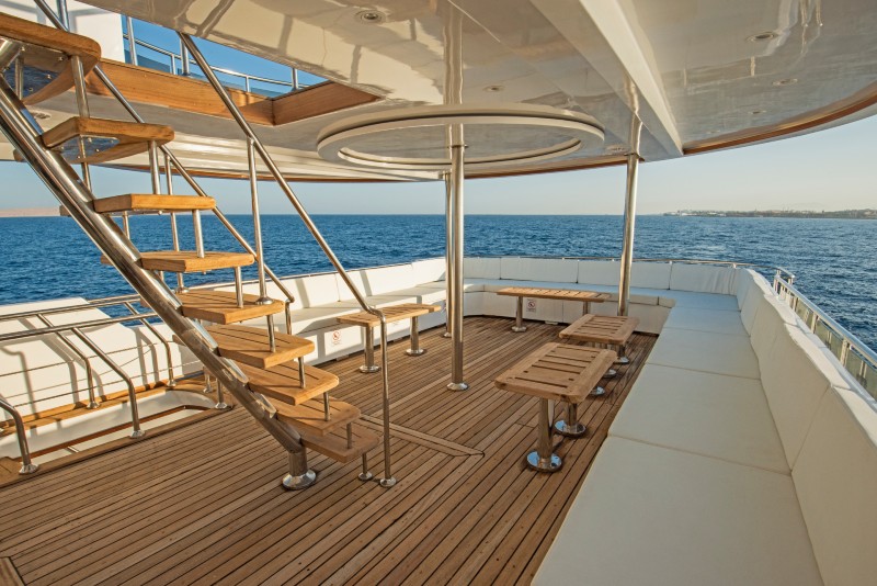 Where to Buy Top-Quality Teak Flooring for Your Boat at Affordable Prices