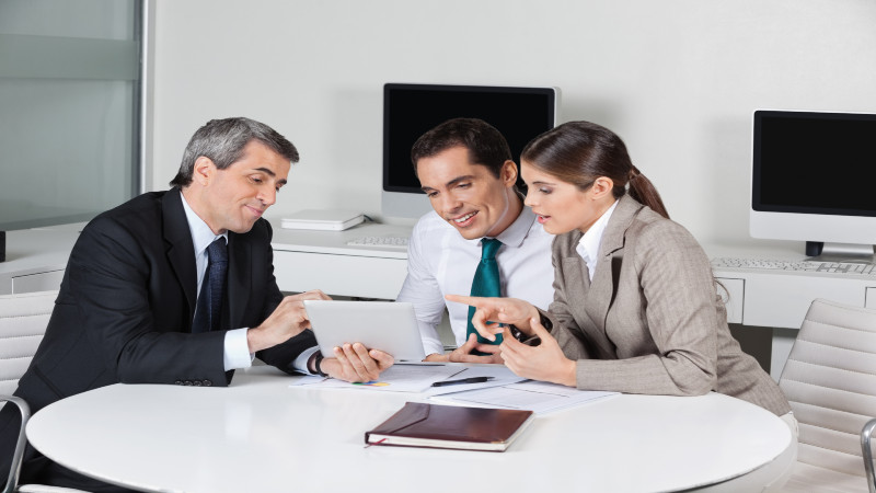Things to Consider When Looking For a Sales Rep Hire