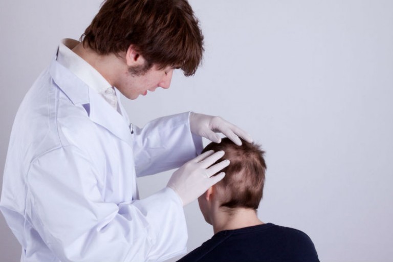 What You Should Expect During a Hair Restoration Procedure in New Jersey